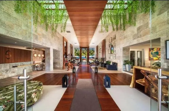 Spanish Court Hotel مونتيغو باي