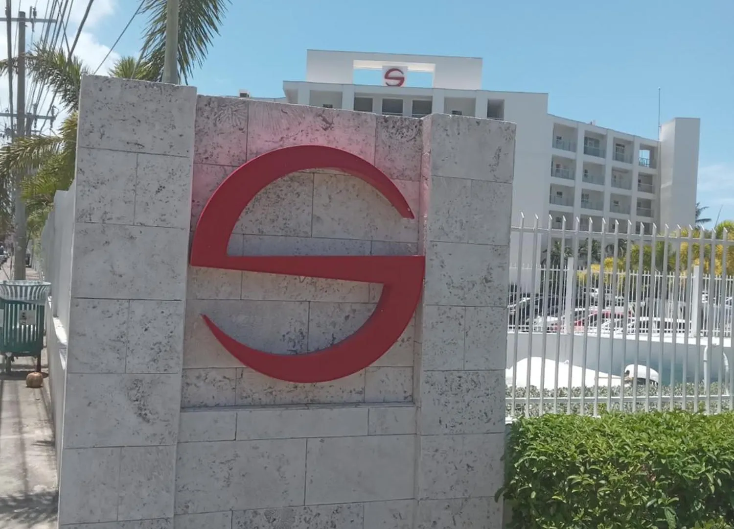 Spanish Court Hotel مونتيغو باي